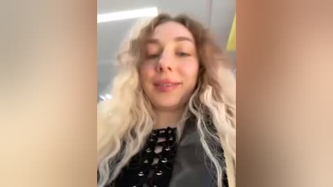 janchi_ free recording from 2025-12-05 01:18:00