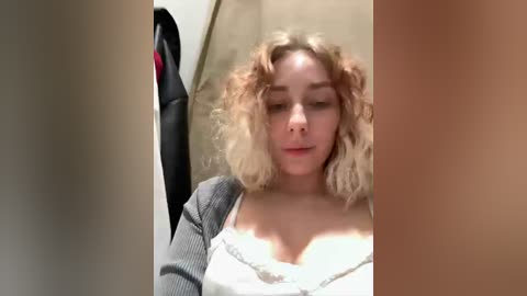 janchi_ free recording from 2025-12-05 01:18:00