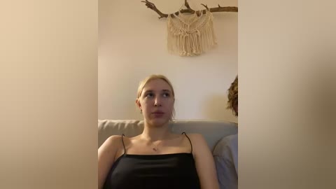 linatwins free recording from 2025-11-20 01:17:00