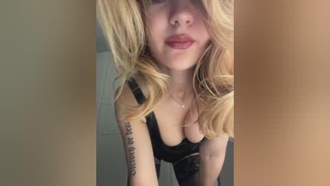 _lana_chester_ free recording from 2025-11-21 22:26:00