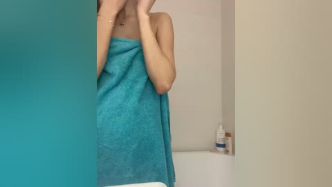 linatwins free recording from 2025-11-21 18:19:00