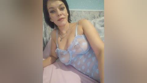 lois_lorrie free recording from 2025-12-05 01:18:00