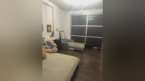 monikayyy free recording from 2025-11-24 18:17:00