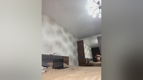 lindseya free recording from 2025-12-05 00:07:00