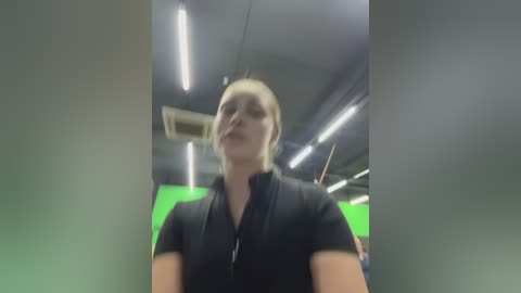 adelaida1001 free recording from 2025-12-05 00:07:00