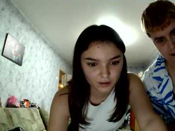 2lesbians free recording from 2025-12-05 00:22:00