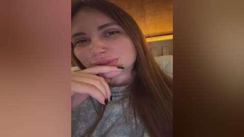 _leiaproseccina_ free recording from 2025-12-05 00:22:00