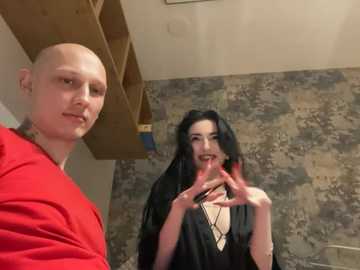 dark_luna free recording from 2025-12-05 00:22:00