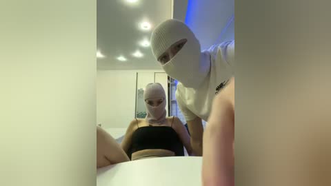 sell1 free recording from 2025-12-05 00:22:00