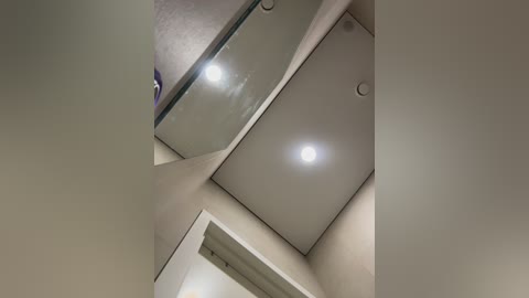 _annamaria_ free recording from 2025-12-05 00:07:00