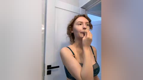 nezukoo free recording from 2025-12-04 08:03:00