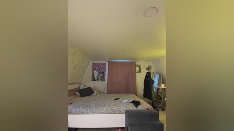 _maybebaby_ free recording from 2025-12-06 01:22:00