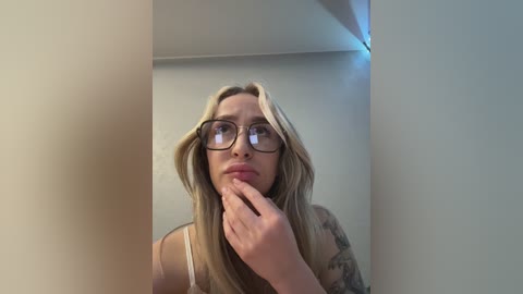 queenking free recording from 2025-12-06 00:21:00