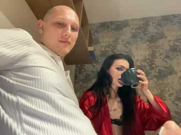 dark_luna free recording from 2025-12-07 01:44:00