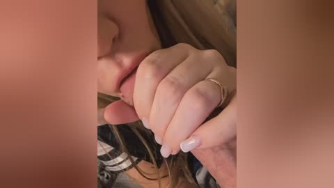 lialucos free recording from 2025-12-08 00:21:00