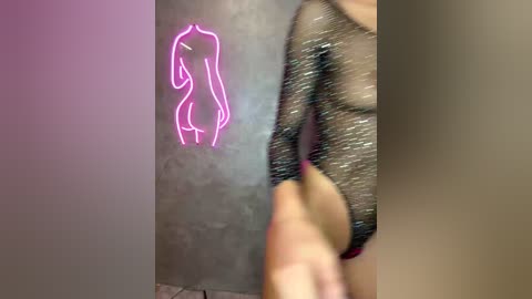 viki_05 free recording from 2025-12-08 02:54:00