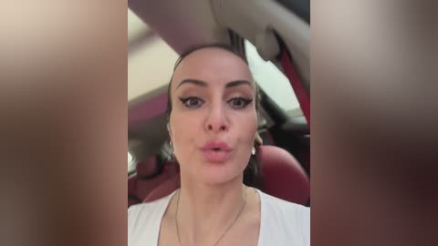 _annamaria_ free recording from 2025-12-08 02:54:00