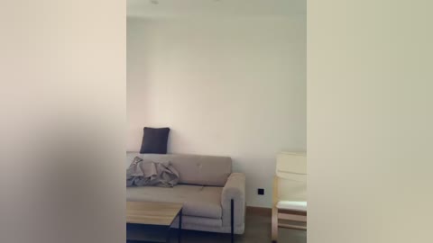 nezukoo free recording from 2025-12-08 02:54:00