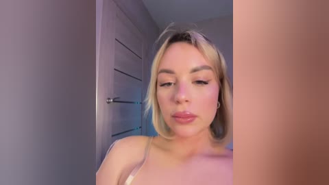 mila_m free recording from 2025-12-10 00:27:00