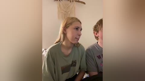 linatwins free recording from 2025-12-10 00:04:00