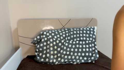 kitty2003preaty free recording from 2025-12-11 01:32:00