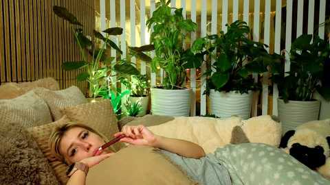 mialiahot free recording from 2025-12-11 00:00:00