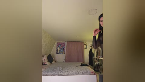 _maybebaby_ free recording from 2025-12-12 00:05:00