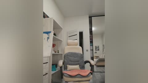 monnasky free recording from 2025-12-13 00:31:00