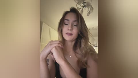 _lana_chester_ free recording from 2025-12-13 00:12:00