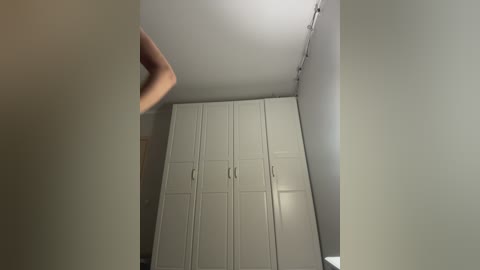 _lana_chester_ free recording from 2025-12-13 00:12:00