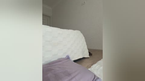 alise8881 free recording from 2025-12-13 00:12:00