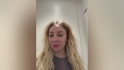 janchi_ free recording from 2025-12-13 00:12:00