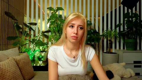 mialiahot free recording from 2025-12-13 00:12:00