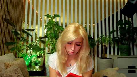 mialiahot free recording from 2025-12-13 00:12:00