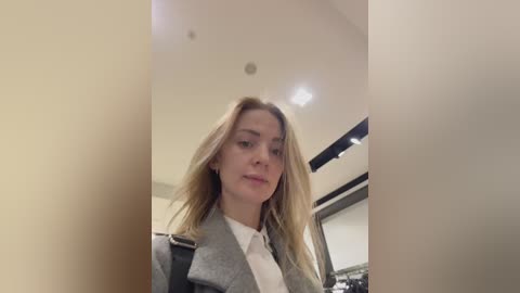 _cutiekitty_ free recording from 2025-12-14 00:04:00