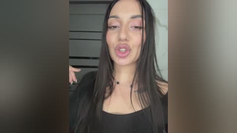 blackqyeen free recording from 2025-12-15 00:12:00