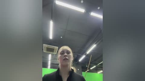 adelaida1001 free recording from 2025-12-17 00:12:00