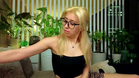 mialiahot free recording from 2025-12-16 01:23:00