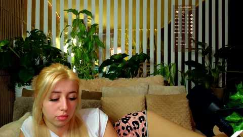 mialiahot free recording from 2025-12-17 00:12:00