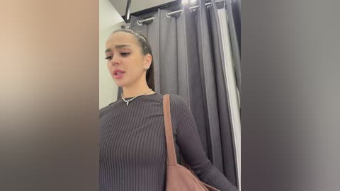 sasha_orlova free recording from 2025-12-17 00:12:00