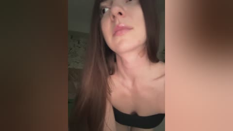 _saharochek_ free recording from 2025-12-18 01:06:00