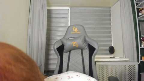 aariella free recording from 2025-12-18 01:06:00