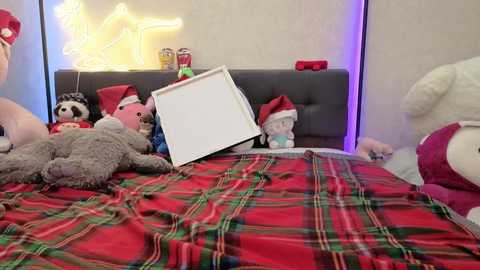 dolly_ll free recording from 2025-12-18 01:06:00