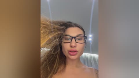 _emilybaby_ free recording from 2025-12-19 00:03:00