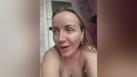 alenushka888 free recording from 2025-12-19 00:03:00