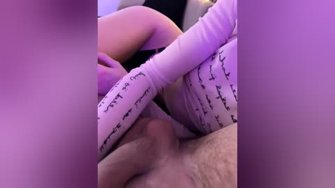 honeycouple free recording from 2025-12-19 00:03:00