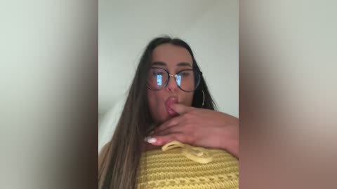 kiss_krisss free recording from 2025-12-21 00:24:00