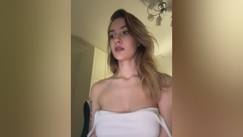 _lana_chester_ free recording from 2025-12-22 01:27:00