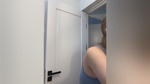 nezukoo free recording from 2025-12-23 02:42:00