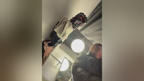 _emilybaby_ free recording from 2025-12-24 04:27:00